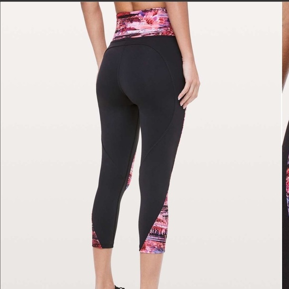 Lululemon Sweat and Repeat Crop 21 - Picture 3 of 12